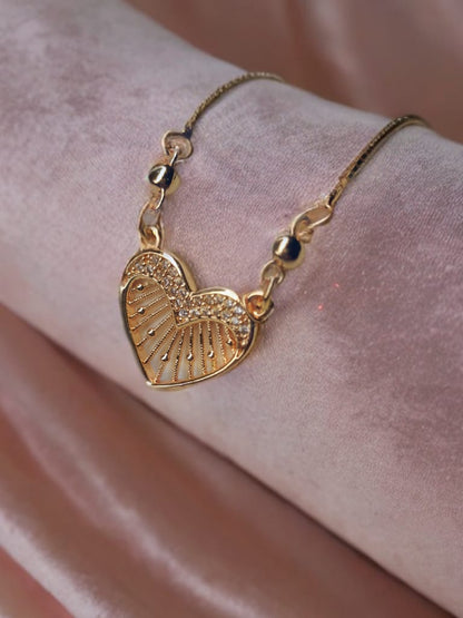 Elegant Golden Heart Necklace – A Stunning Symbol of Love and Luxury for Women & Girls