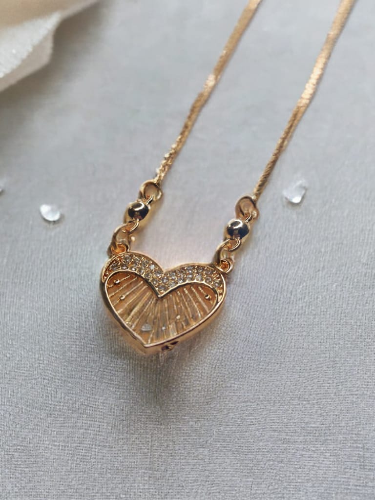 Elegant Golden Heart Necklace – A Stunning Symbol of Love and Luxury for Women & Girls