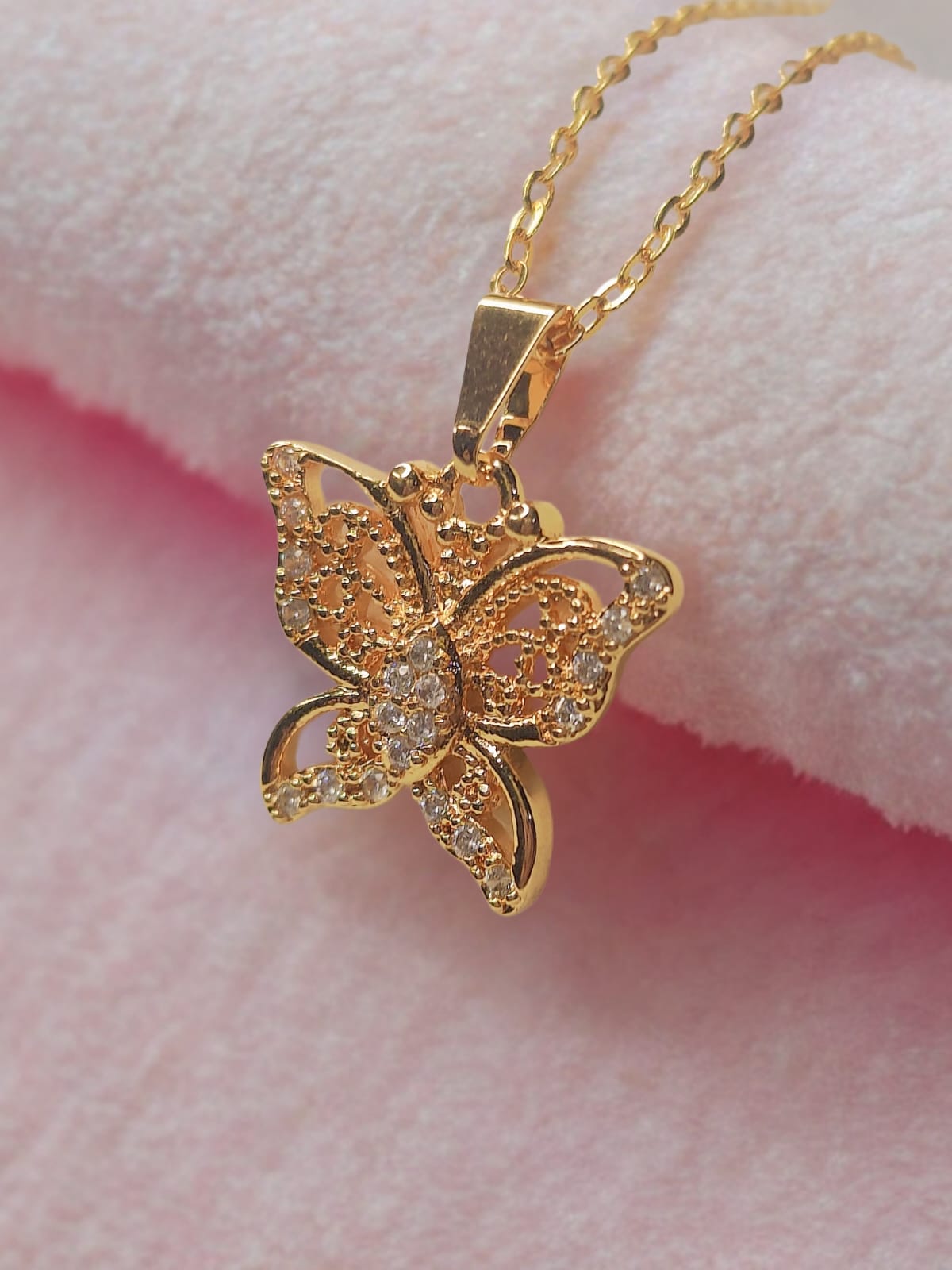 Enchanting Butterfly Necklace – A Stunning Symbol of Grace and Beauty for Women & Girls