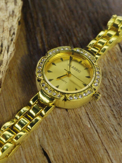 Sparkling Elegance: Diamond Watch for Women & Girls – A Touch of Luxury