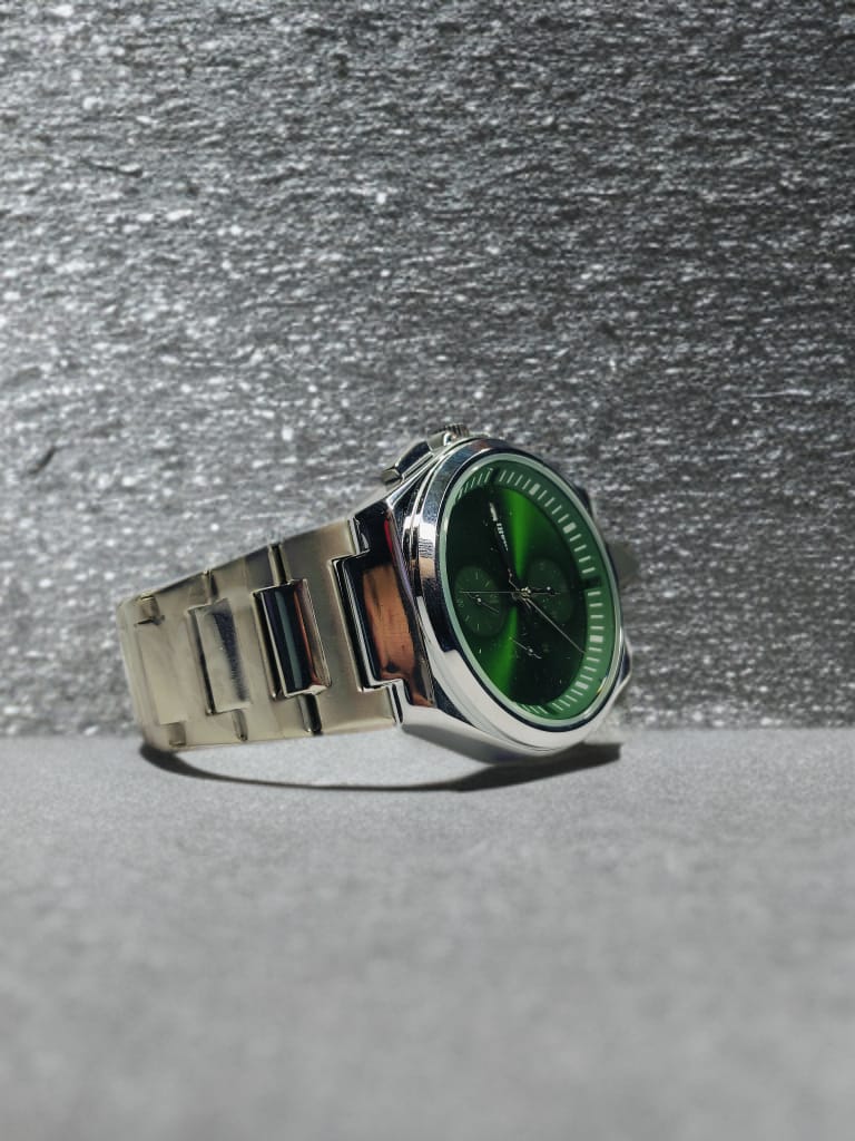 Unleash Bold Luxury Watch with the Wan Wat Green Dial & Silver Original Belt – 3 Meters of Precision and Elegance! Automatic Movement, A1 Quality by Mamaishi