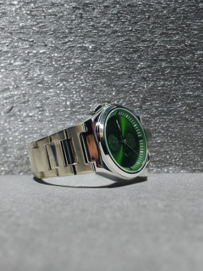 Unleash Bold Luxury Watch with the Wan Wat Green Dial & Silver Original Belt – 3 Meters of Precision and Elegance! Automatic Movement, A1 Quality by Mamaishi