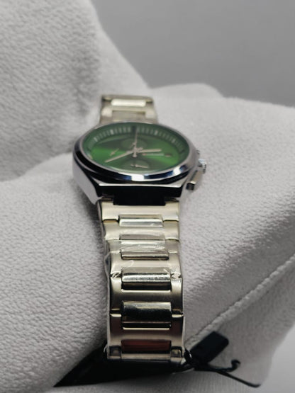 Unleash Bold Luxury Watch with the Wan Wat Green Dial & Silver Original Belt – 3 Meters of Precision and Elegance! Automatic Movement, A1 Quality by Mamaishi