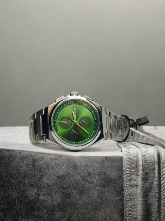 Unleash Bold Luxury Watch with the Wan Wat Green Dial & Silver Original Belt – 3 Meters of Precision and Elegance! Automatic Movement, A1 Quality by Mamaishi