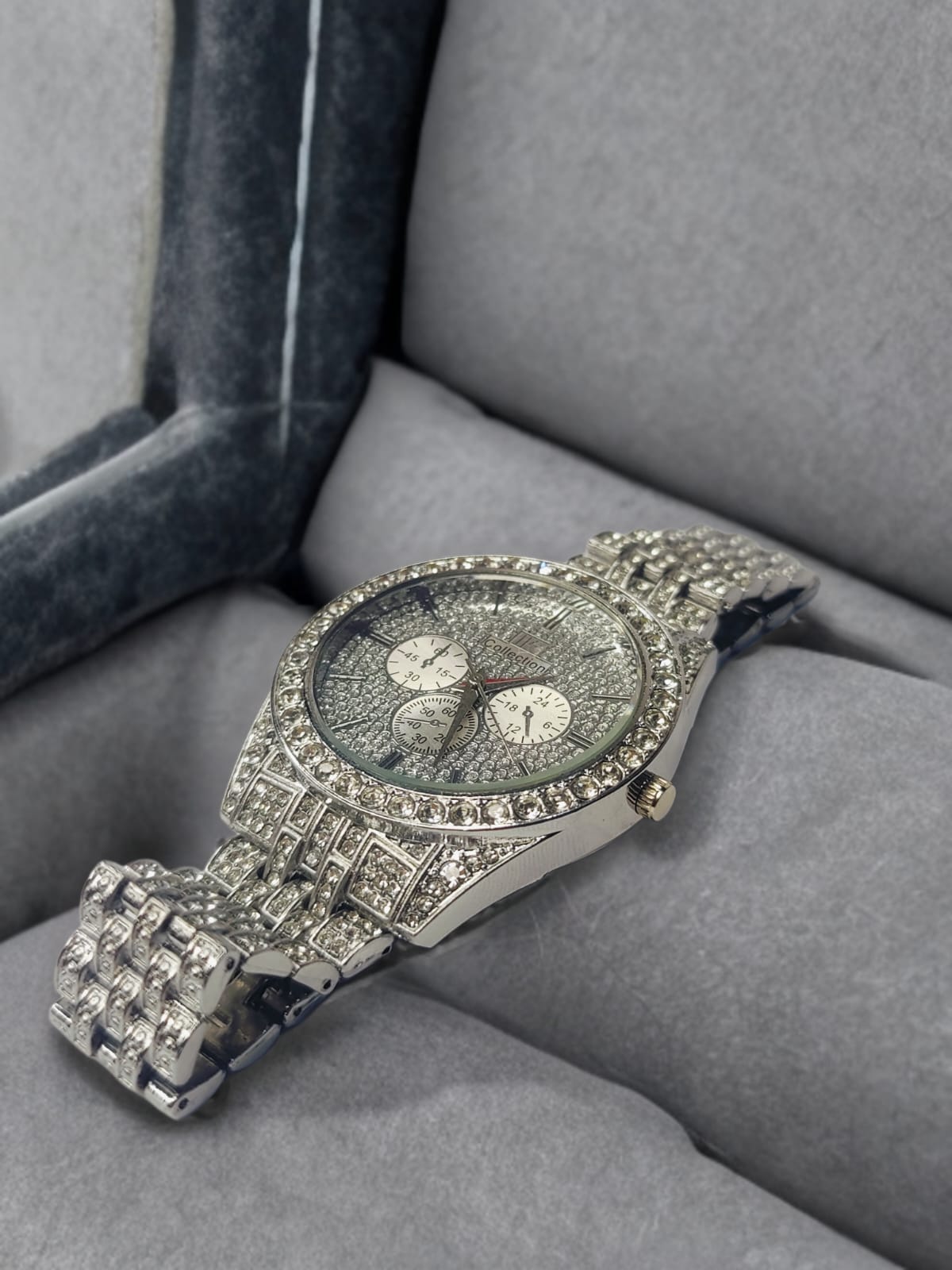 The Full Diamond Silver Watch – Luxury and Sparkle for the Modern Man!