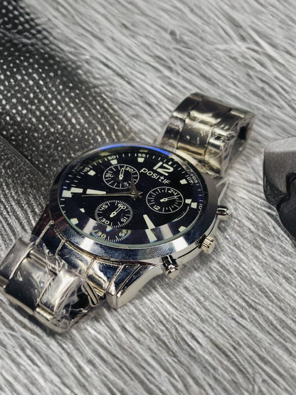 The Ultimate Black Round Dial Watch for the Stylish Man!