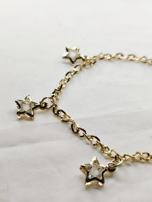 Shine Bright: Star Necklace for Women & Girls – A Touch of Celestial Elegance