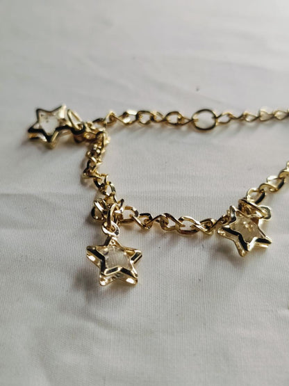 Shine Bright: Star Necklace for Women & Girls – A Touch of Celestial Elegance